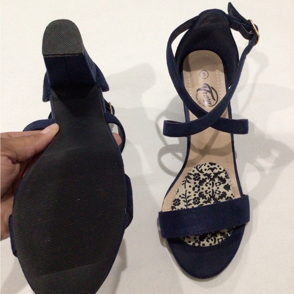 Trary Sexy Suede Navy Blue Heels with Sparkly Straps Women’s Size 8 - Picture 3 of 6
